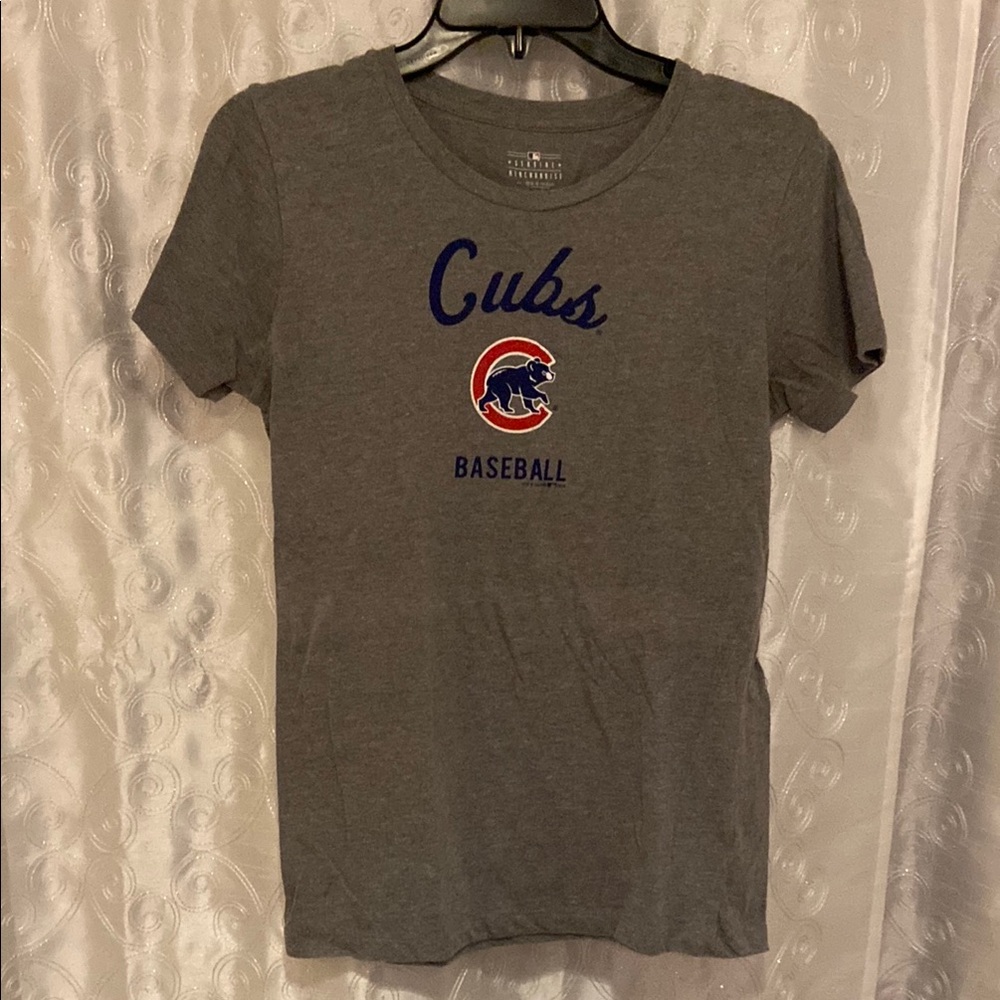 MLB 5th & Ocean Women’s Gray Cubs Baseball T-Shirt Size Small 🔥 YB3
